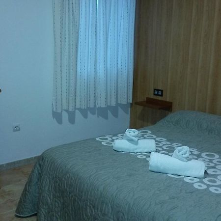 Hostal Virgen Del Pilar Баса Экстерьер фото